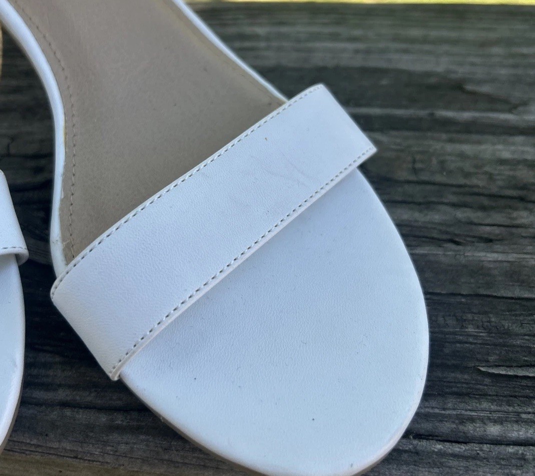 Kenneth Cole Unlisted Kitten Heel Sandal NWOB Y2K Style Size 7.5 Made in 2014
