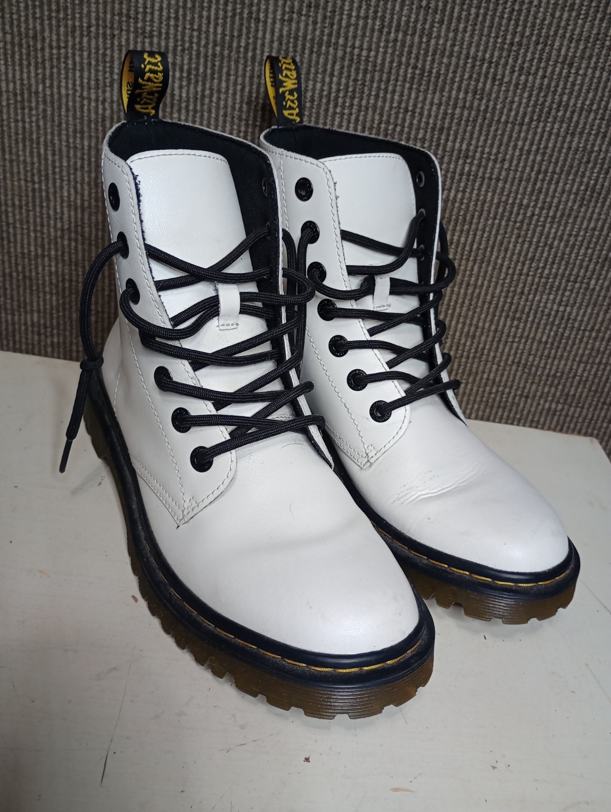 Dr. Martens Luana Women’s Size 9 Boots White