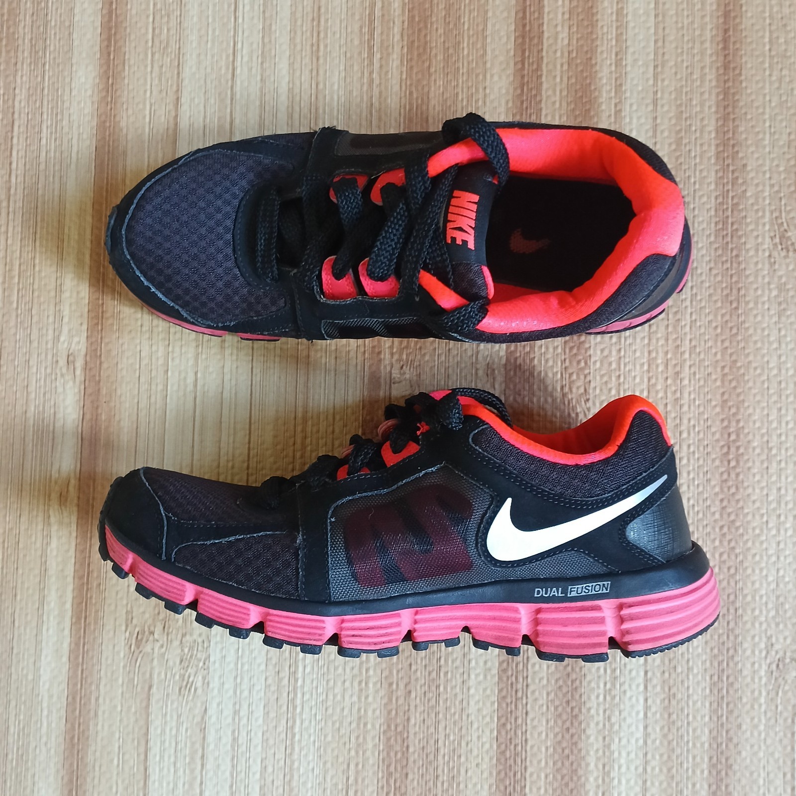 Nike Womens Dual Fusion Active Sneakers Sz 8.5 Running Shoes Black Pink Vintage