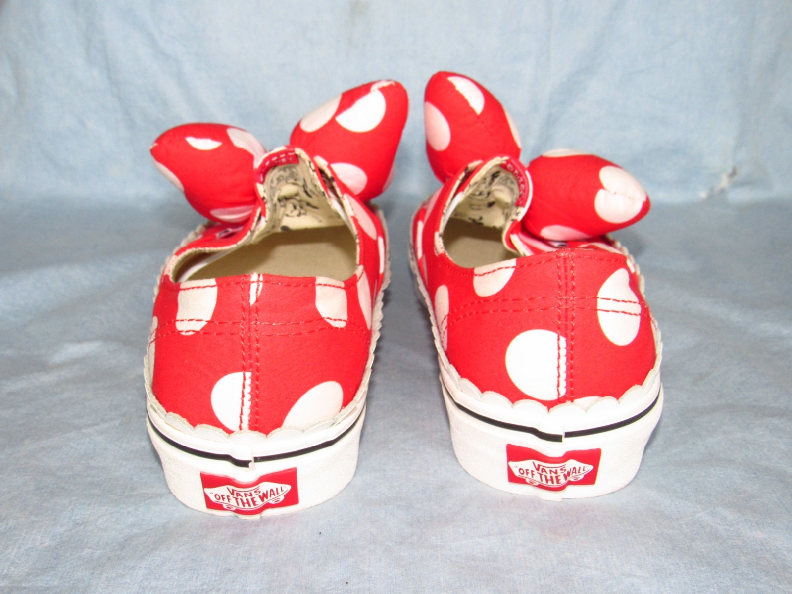 Vans Disney/Minnie’s Bow Polka Dot Slip-on Sneakers (Women US Size 8; See Note)