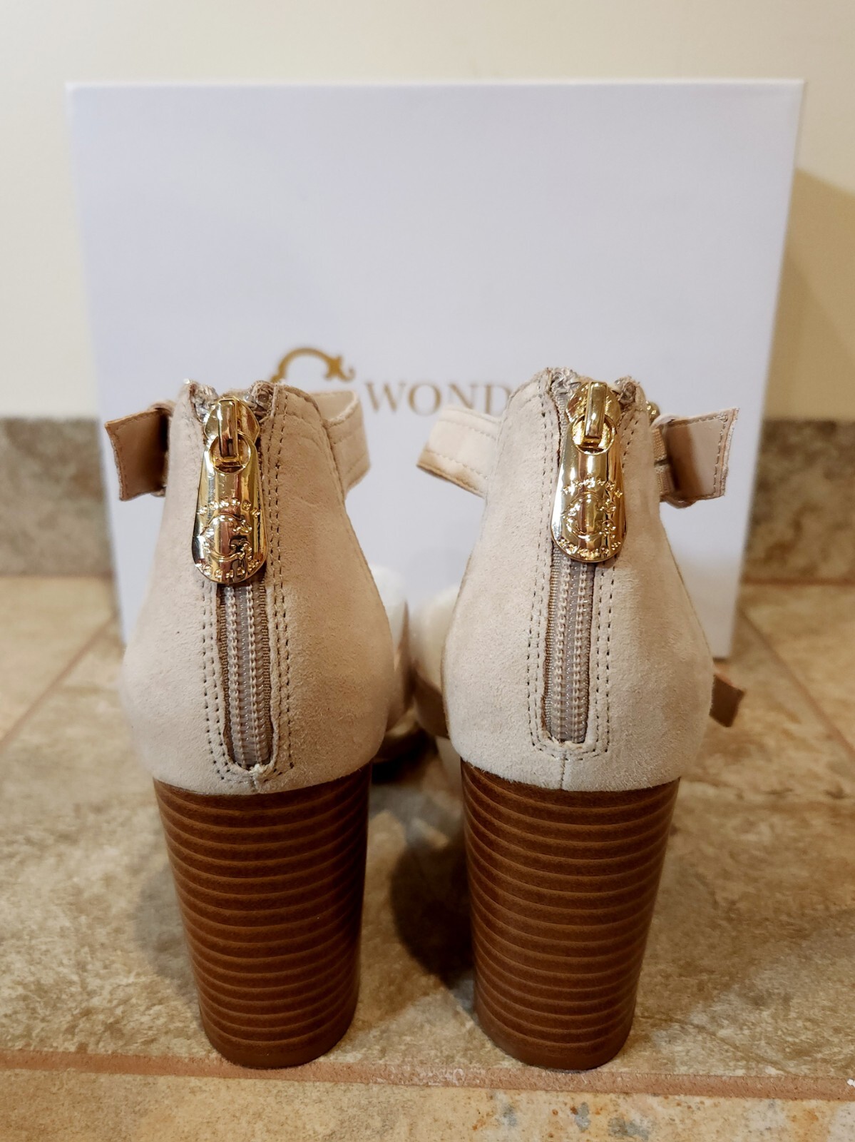 C. Wonder | Maya Women’s Beige Suede 3.5″ Heels Sandals Size 7.5 M | NEW! 💖✨️