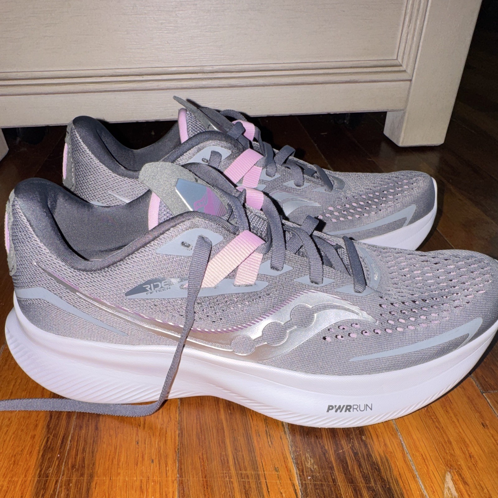 Saucony Ride 15 Women’s Mesh Lace-Up Low Top Running Sneakers Gray Pink