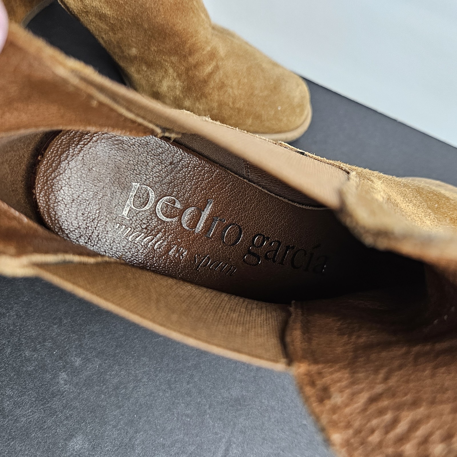 Pedro Garcia Suede Chelsea Ankle Boots Brown Block Heel EU 37.5/US 7-7.5 EUC