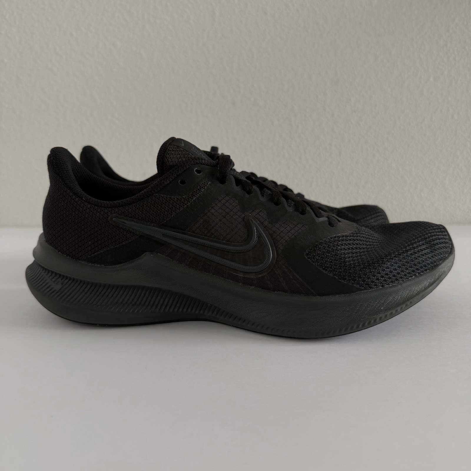 Nike Women’s 8.5 Downshifter 11 Running Athletic Shoes Black
