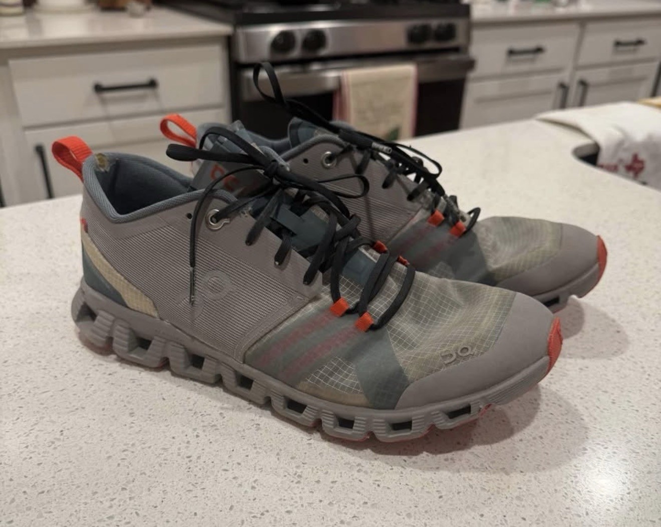 On Cloud X Shift W9 Athletic Sneakers Gray Red Blue