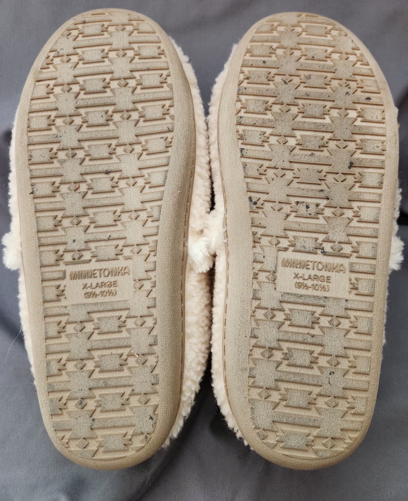 XL 9.5-10.5 MINNETONKA DINA House Slippers Womens Beige Faux Fur Lining Comfy