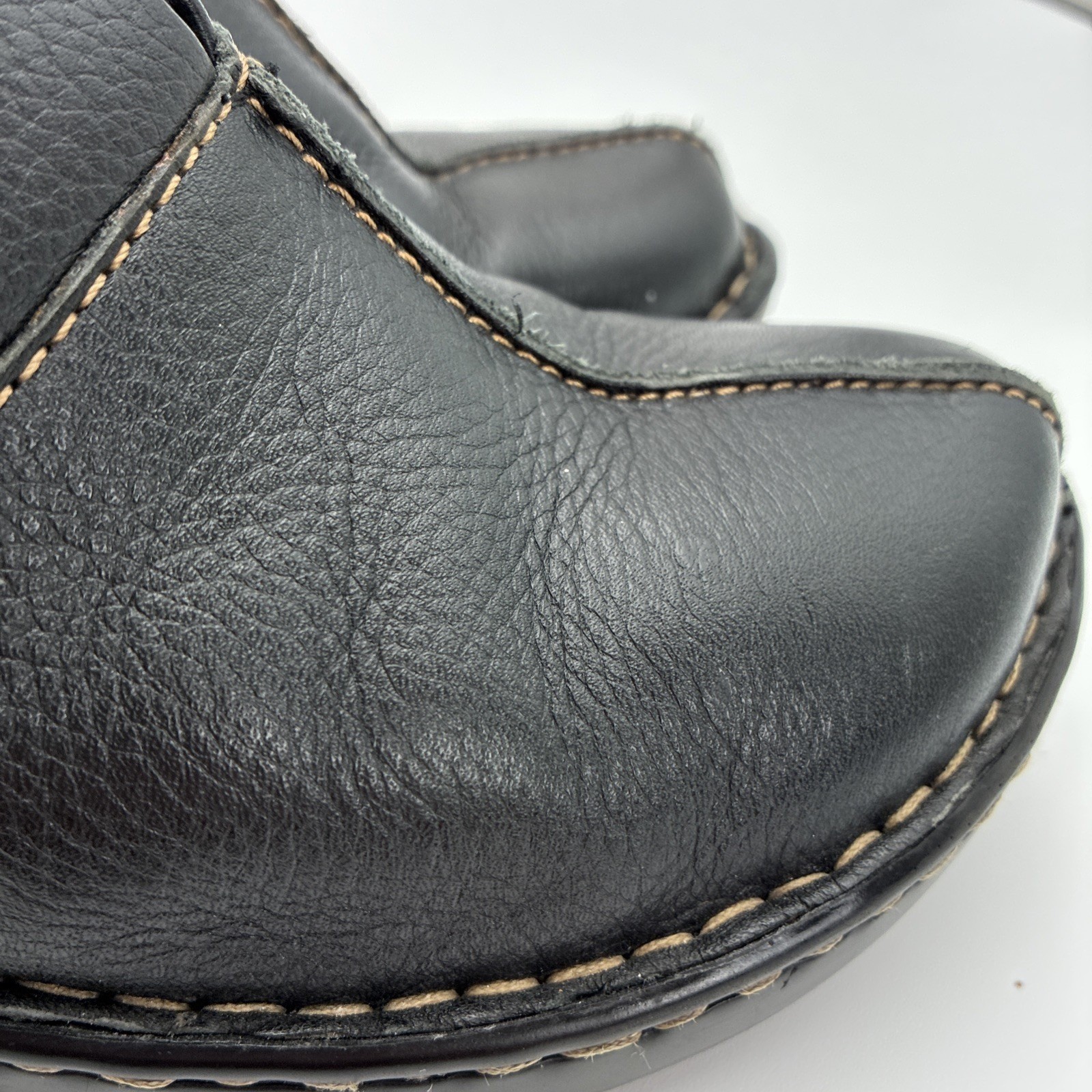 Born Womens Black Leather Clogs Mules W31402 Opanka Stitched Shoes Size 7/38