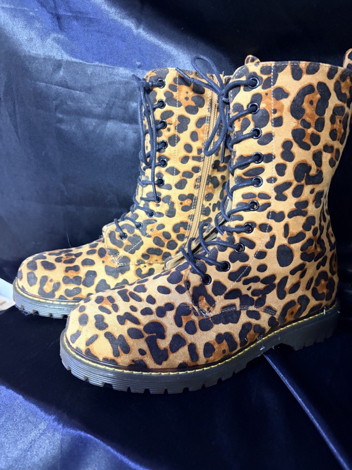 Boutique Leopard Combat Boots Womens 8.5 Vegan Microsuede Lace Up Side Zip NWOT