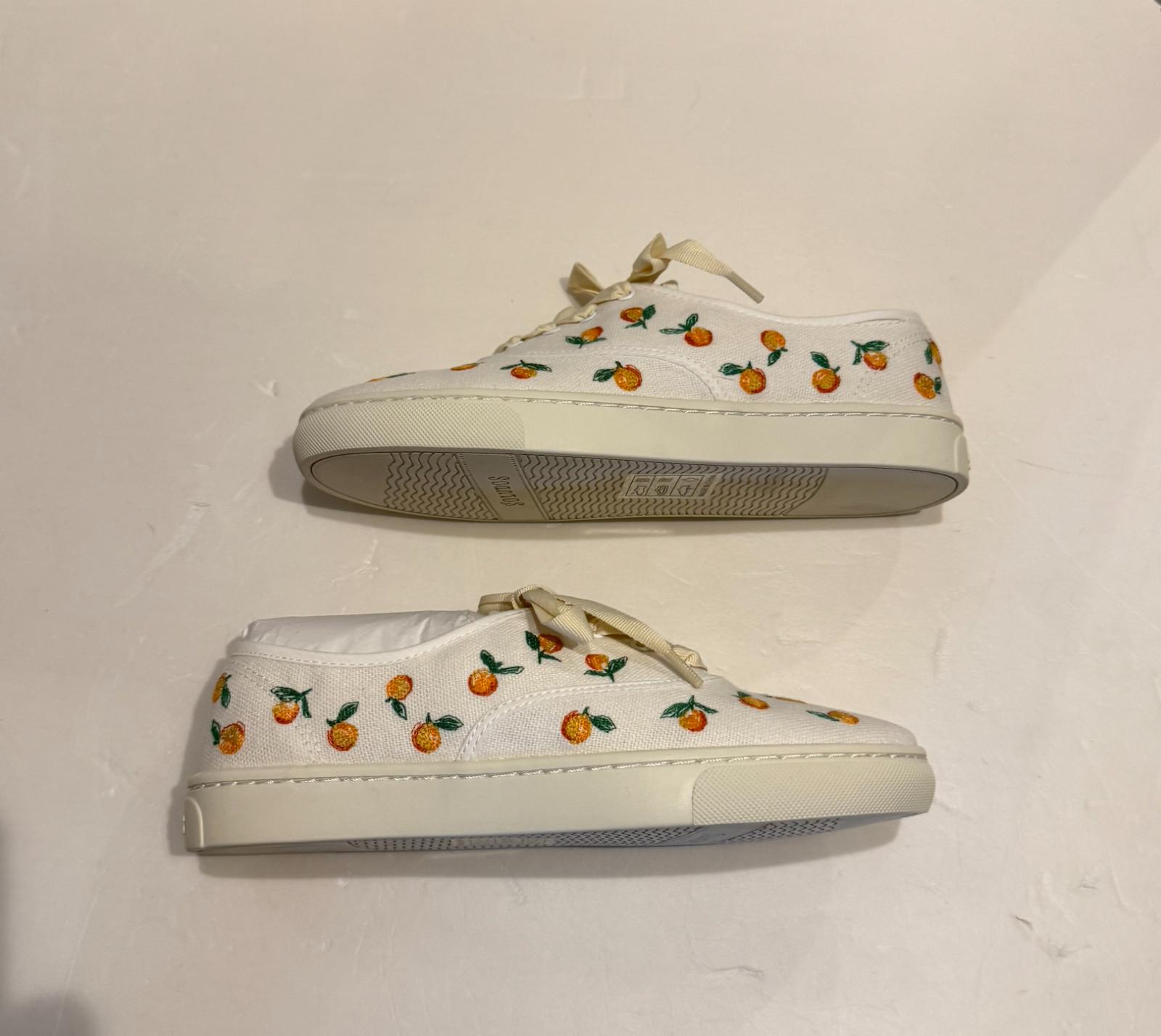 NEW Soludos Lace-Up Embroidered Sneakers Womens Size 7.5 White Floral Ibiza RARE