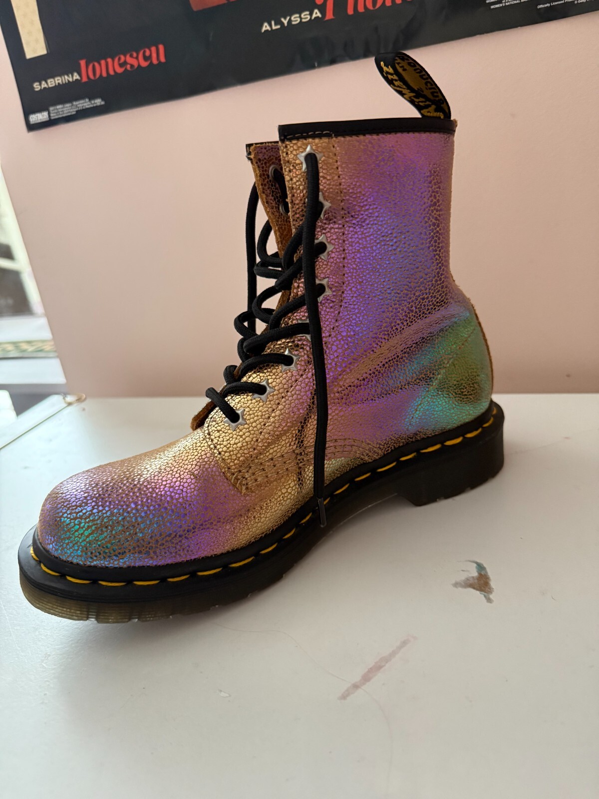 Dr. Martens 1460 Sand Rainbow Ray Leather Lace Up Combat Boots US Women’s Size 6
