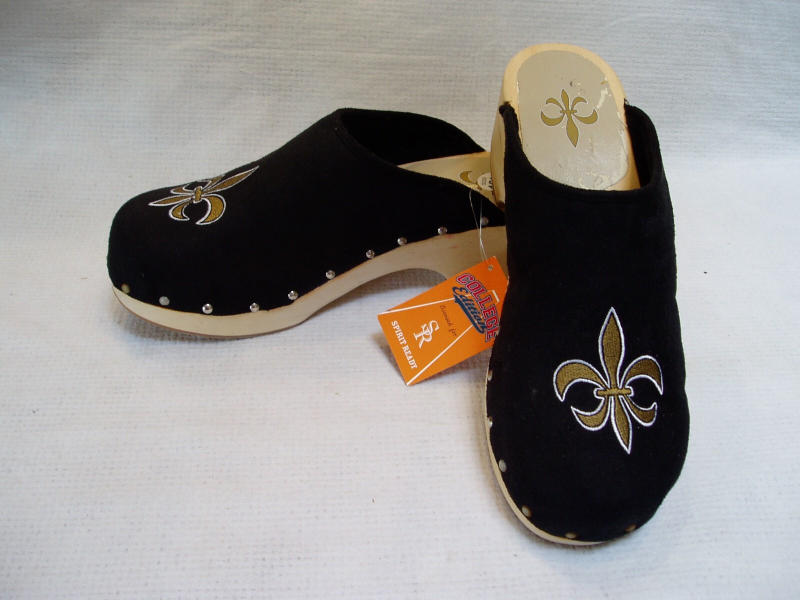 Unique and Rare, NWT COLLEGE EDITION BLACK FAUX SUEDE CLOGS, Size 10 1/2