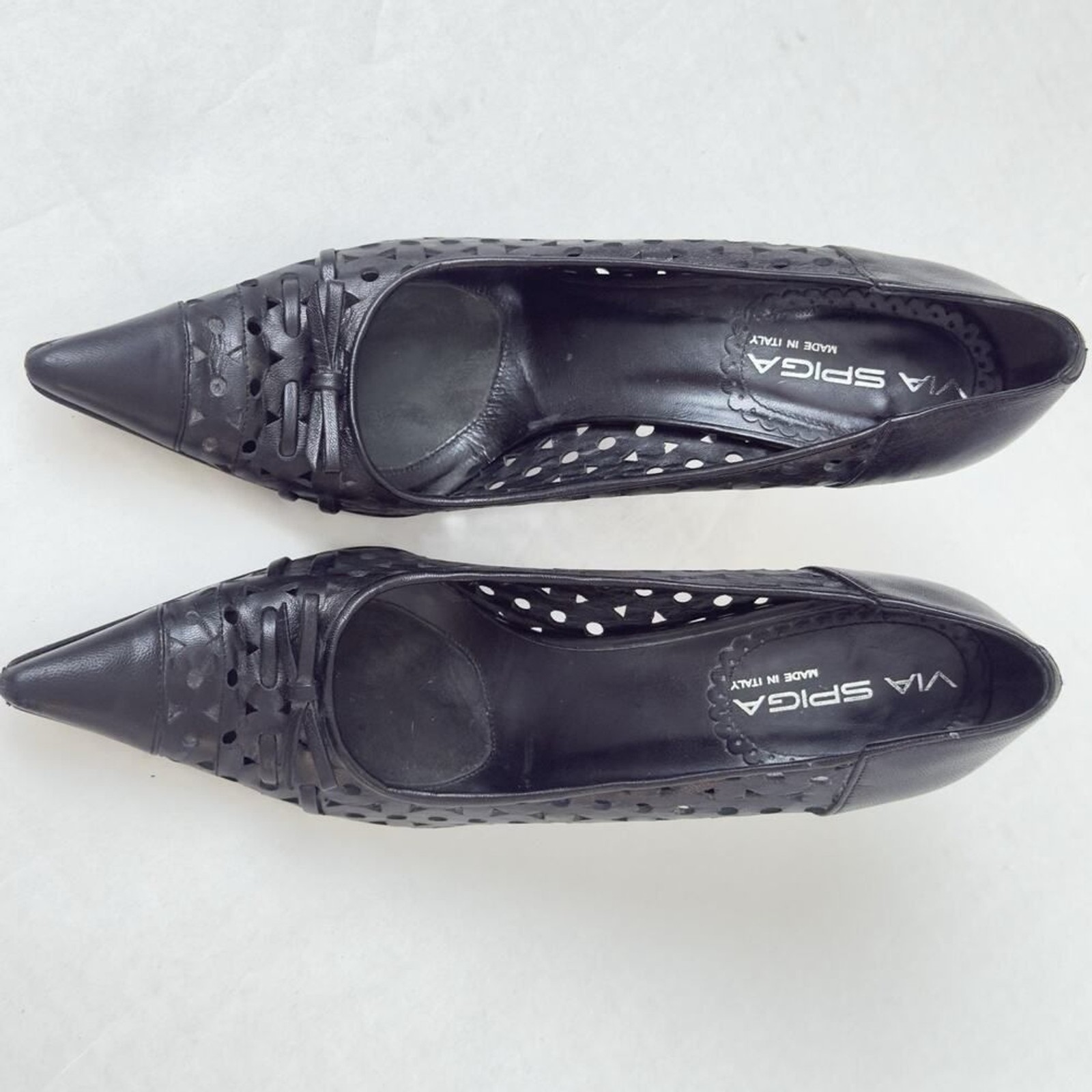 Vintage Via Spiga 8M Made in Italy Pumps Stiletto Black Leather Cutout Bow Y2K