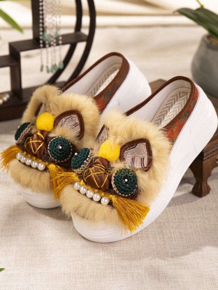 Chinese Handmade Embroidered Slippers Women Platform Mules Flats Cloth Shoes