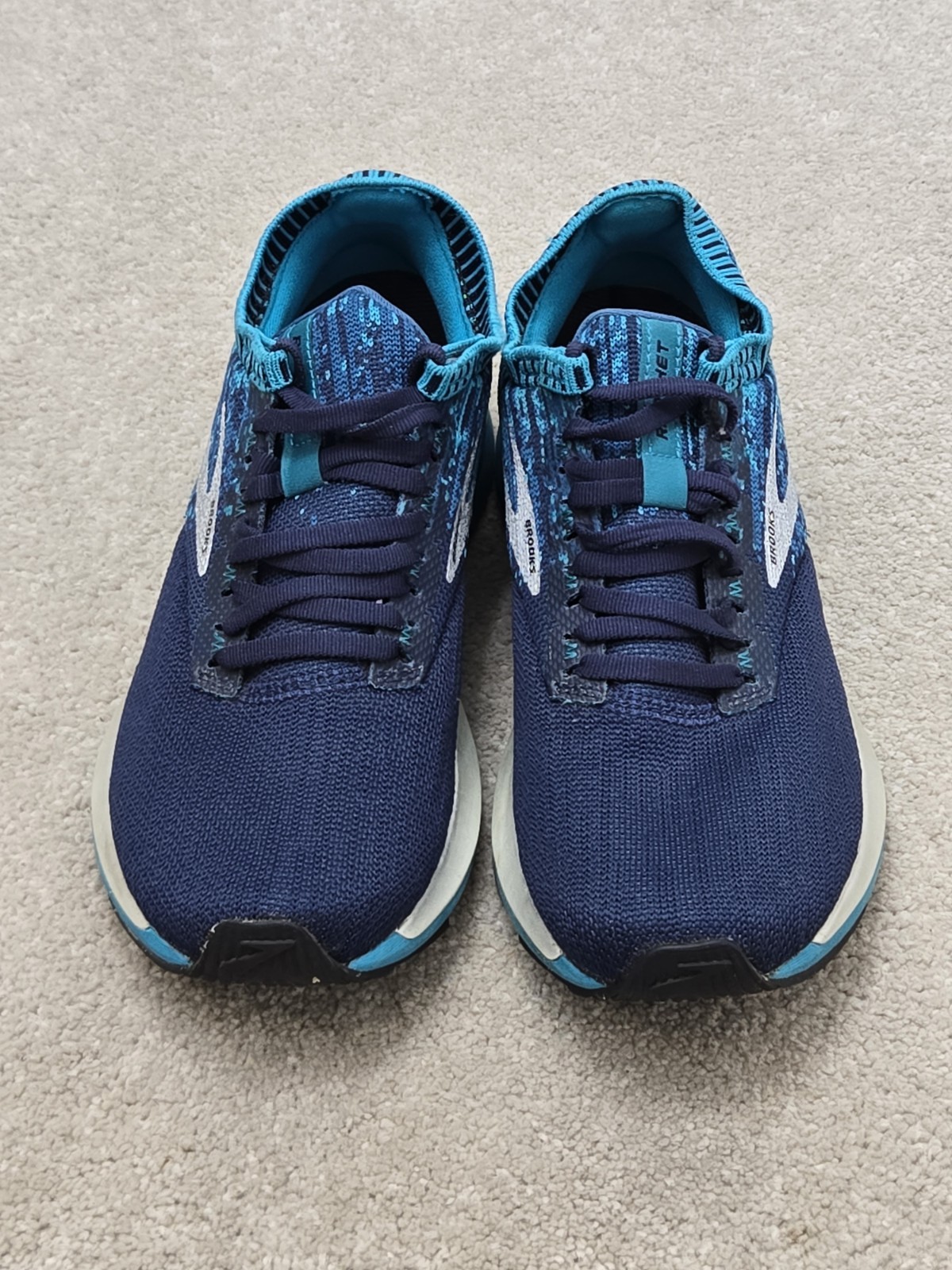 Brooks shoes women 7 B ricochet running walking DNA amp cushion turquois blue