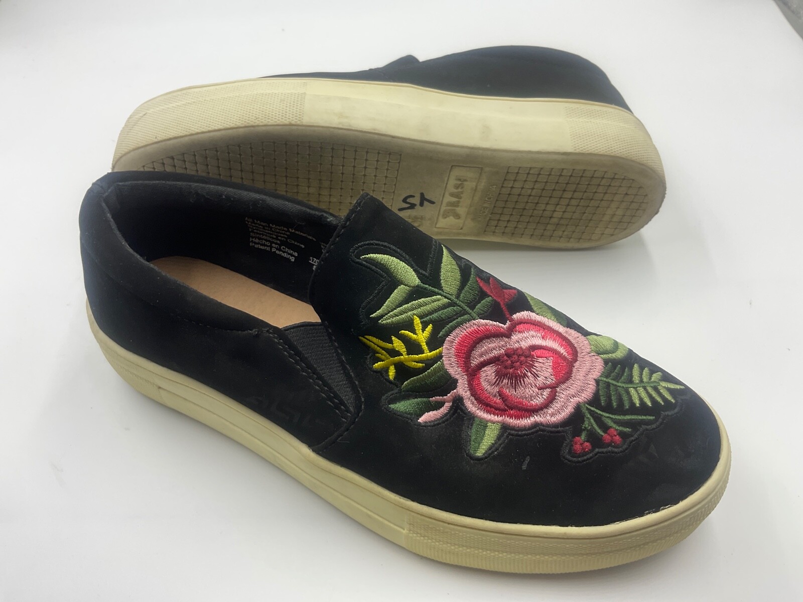 Brash Women 6.5 Slip On Flat Black Embroidered Floral Comfort Rose Greenery