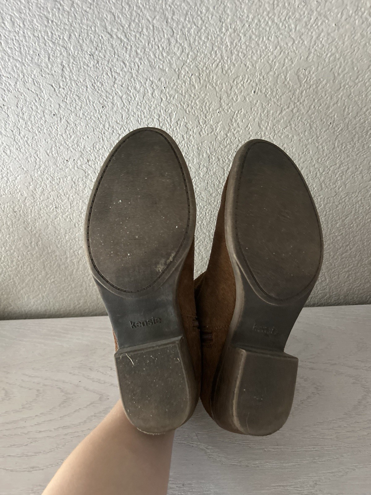 SO Women’s Zip Up Comfort Suede Ankle Boots Warm Brown Size: 9.5 Med