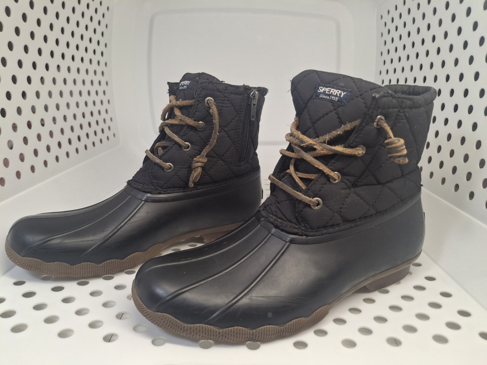 Sperry Women’s Saltwater Quilted Duck Boots Size 6 Black Waterproof