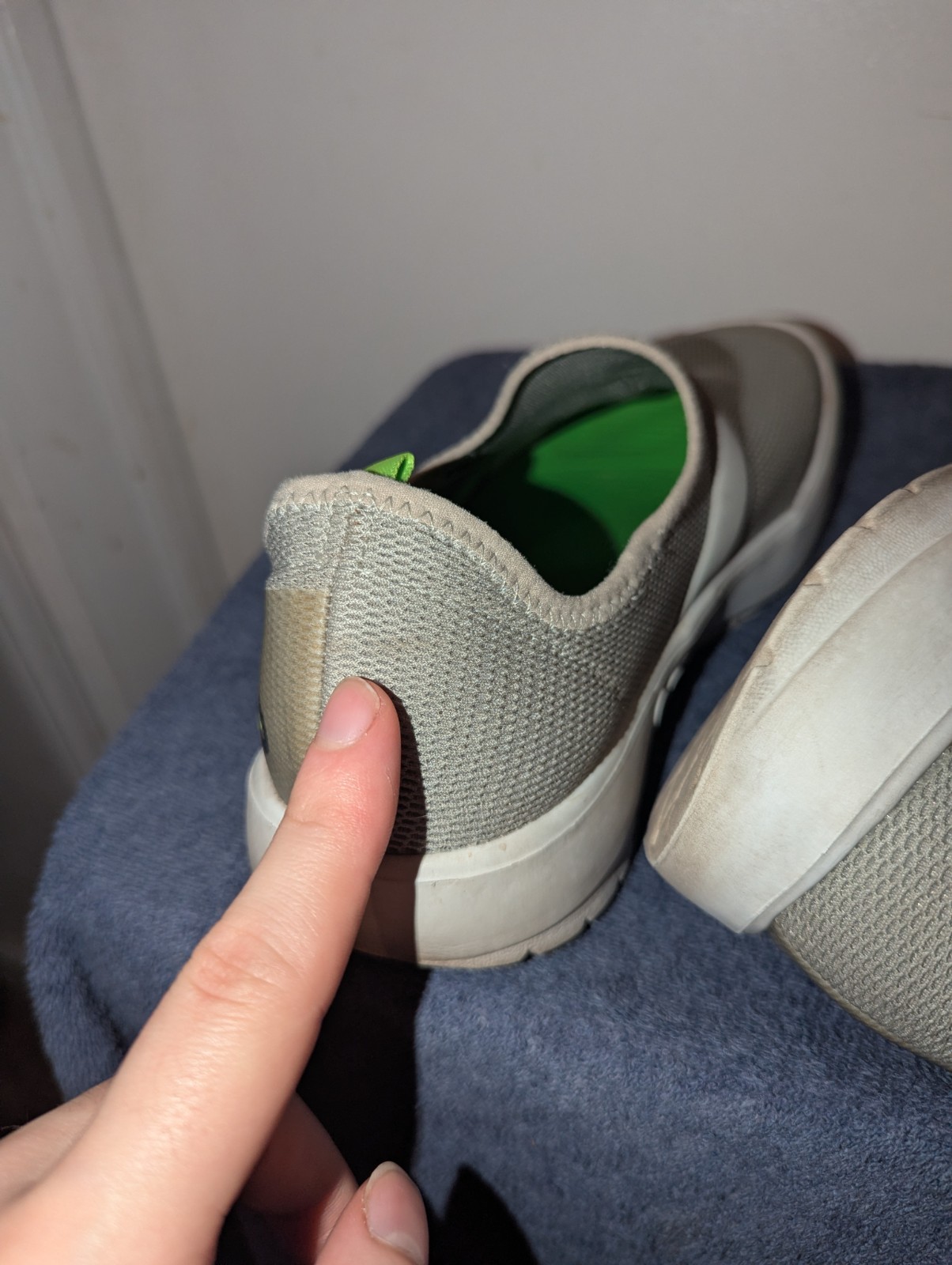 Oofos OOmg eeZee Recovery Low Slip On Shoes Womens Size 8 Gray Comfort