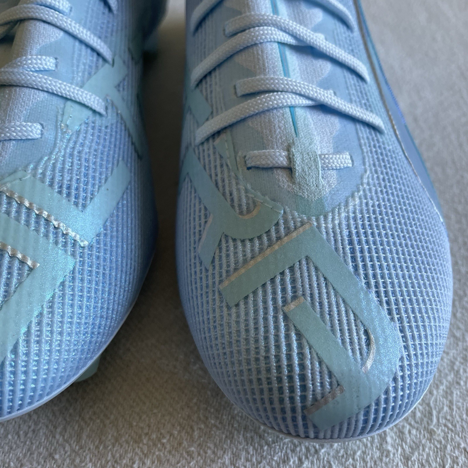 Puma Ultra 5 Ultimate Light Up FG Women Size 8 Soccer Cleat Icy Blue