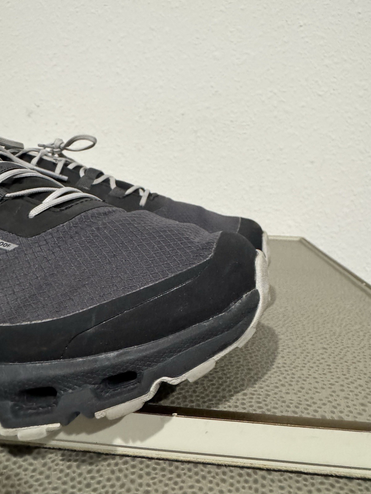 On Cloudvista Waterproof Eclipse Black Athletic Shoes Women’s Size 7.5