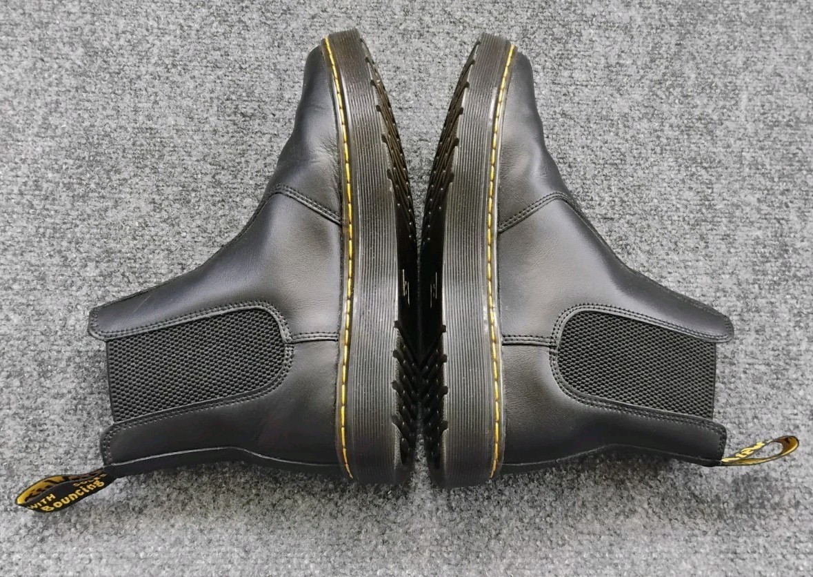 Dr Martens Chelsea Boot Womens Size 9 Dorrian Black Smooth Leather Ankle Pull On