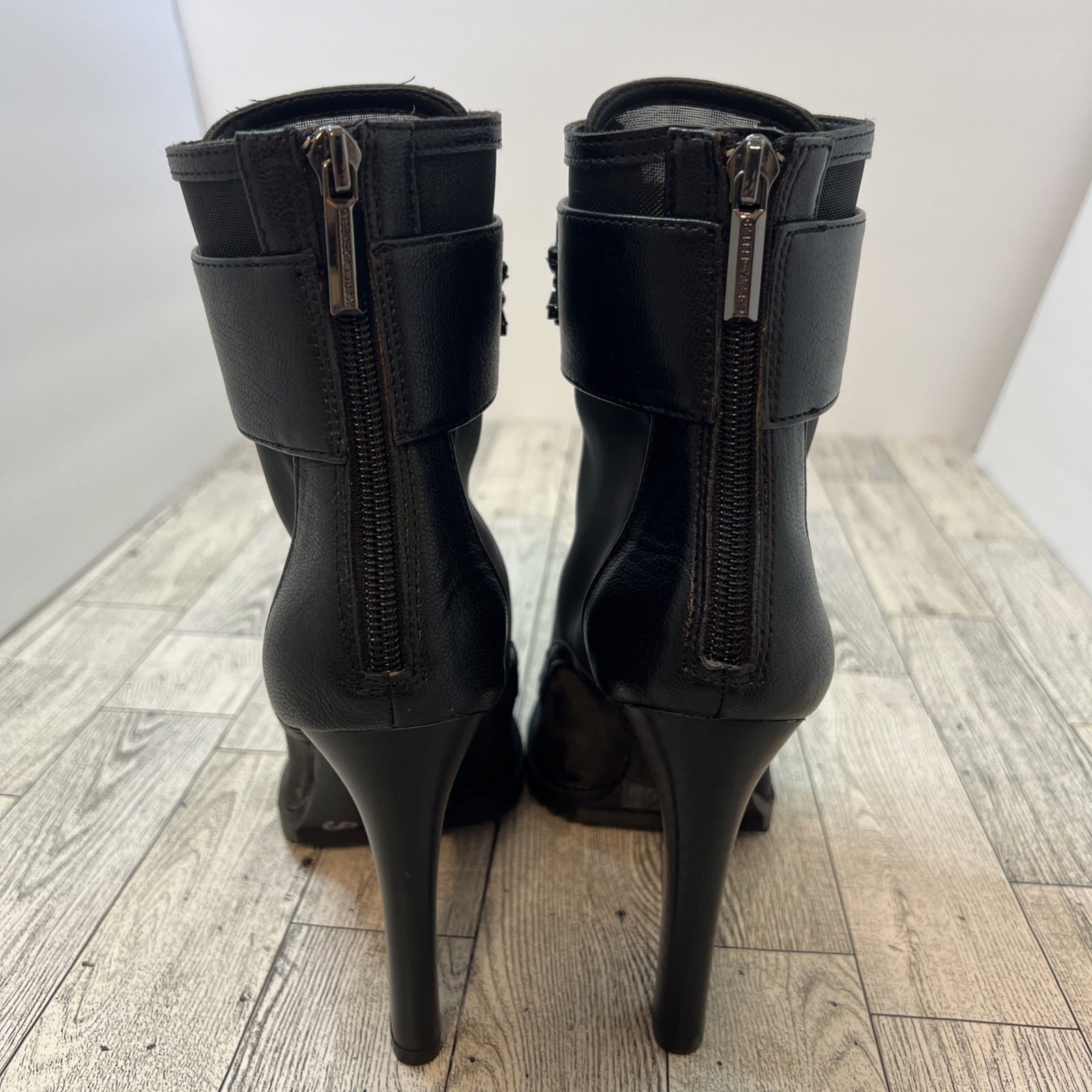 Karl Lagerfeld Paris Blayze Lug Sole Booties – Black, sz 5M NIB