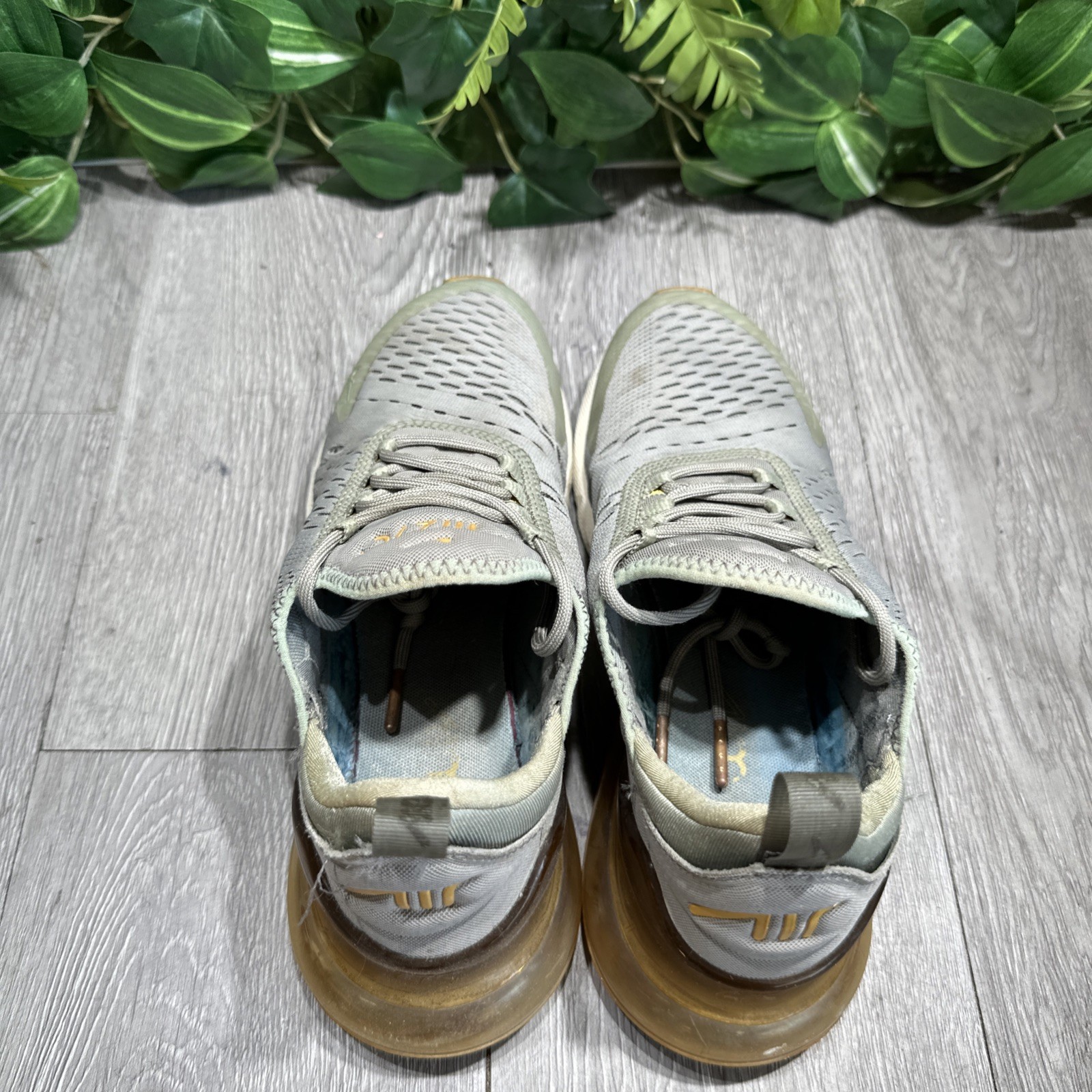 Nike Air Max 270 Dark Stucco Metallic Gold AV8427-001 Women’s – Size 8
