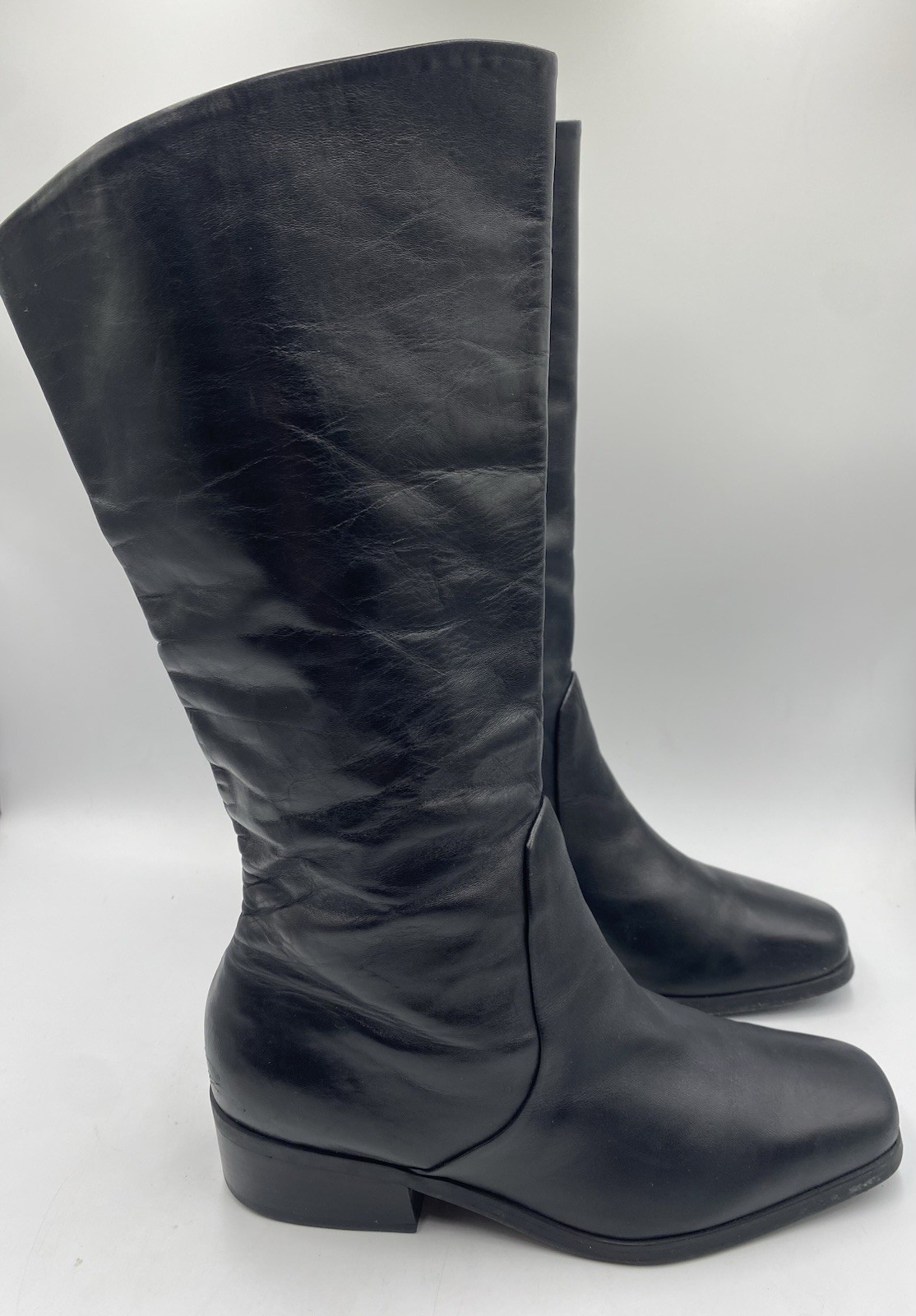 Suzy Womens Size 8 1/2 M Black Leather 13” Shaft Knee High Fashion Boots