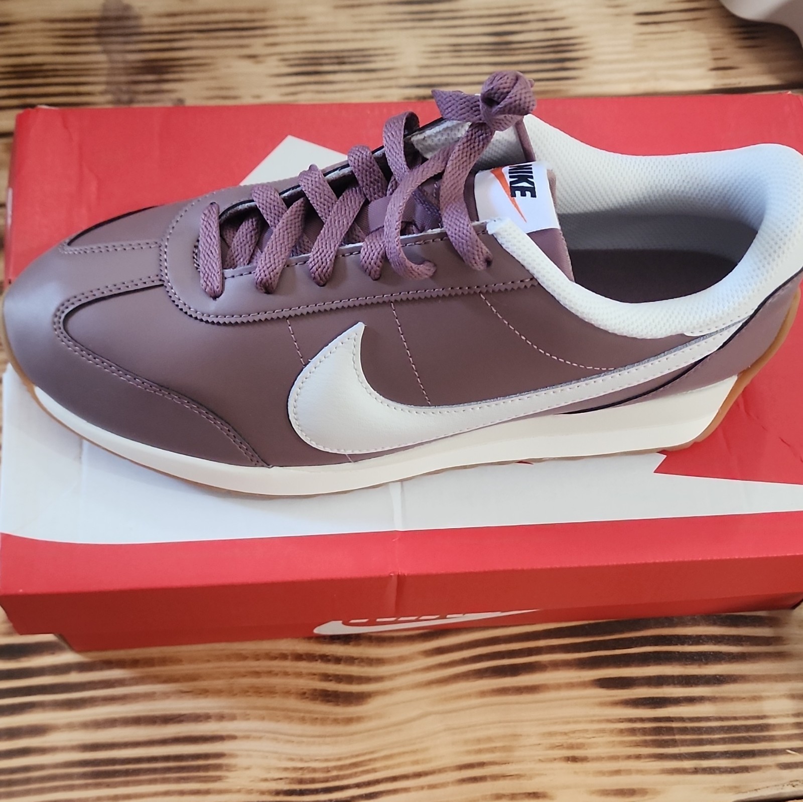 Nike Pacific LTR Women’s Low Top Lace-Up Sneakers Brown/White HV6430-200