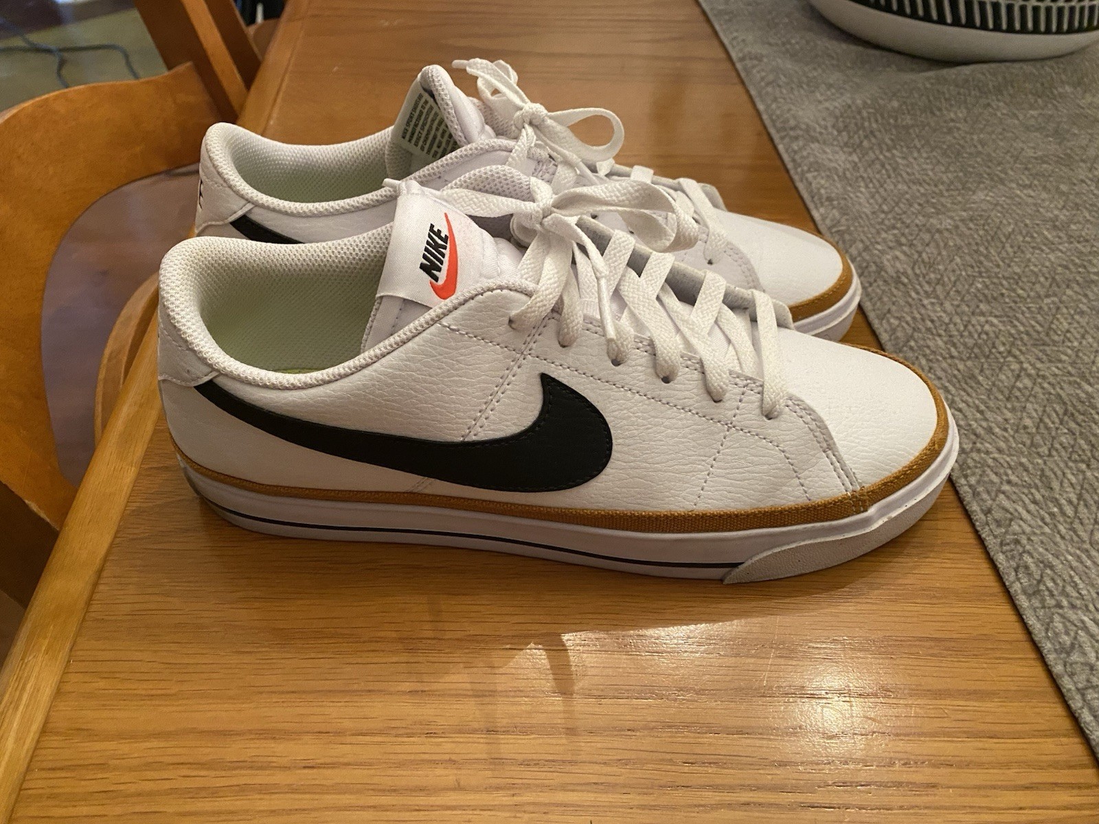 Women’s Nike Court Legacy Sneakers Size 10