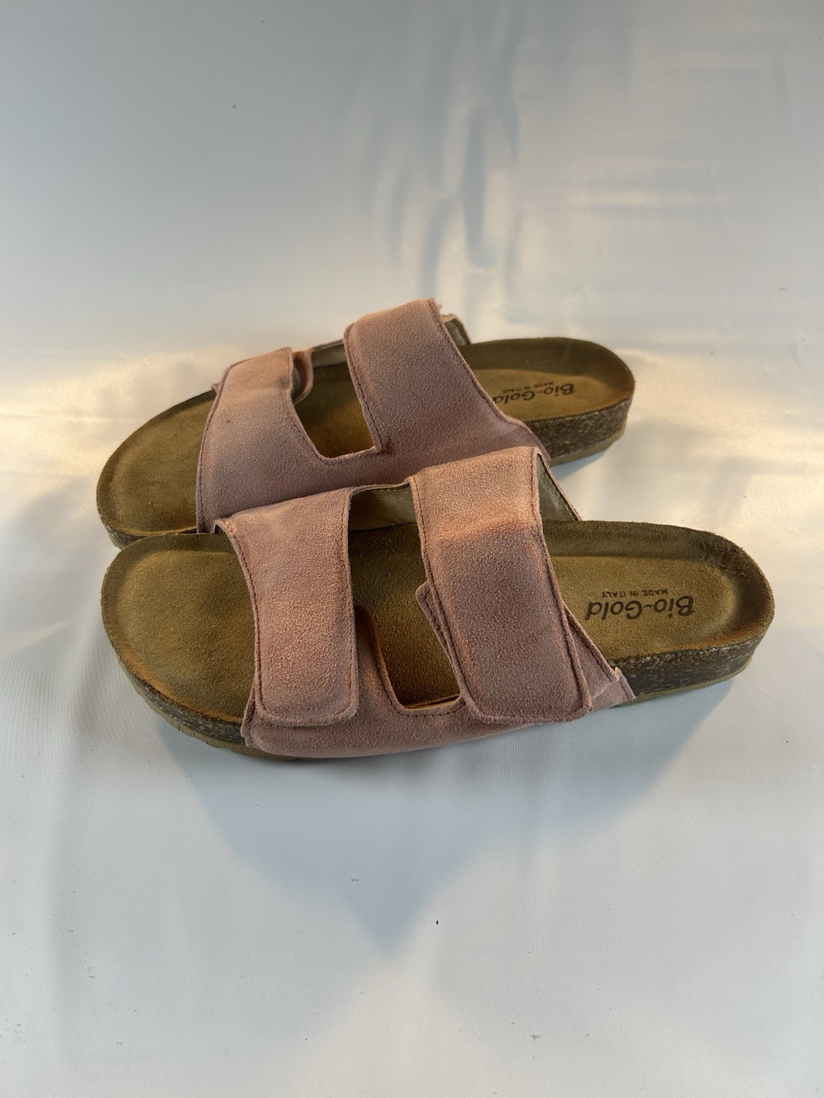 Bio Gold Sandals Size 9.5 Woman’s Pink Suede Footbed Slip On Made In Italy