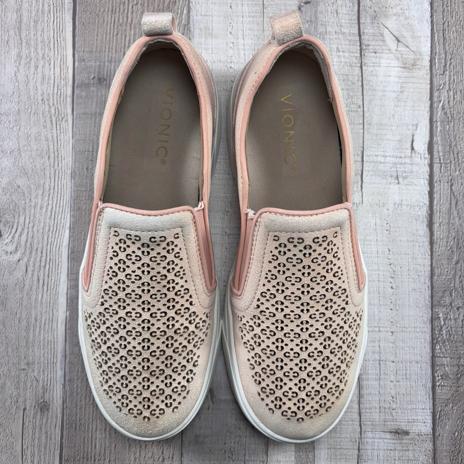 Vionic Kimmie Perf Women’s 6.5 Slip On Suede Casual Sneakers Loafer Roze Pink
