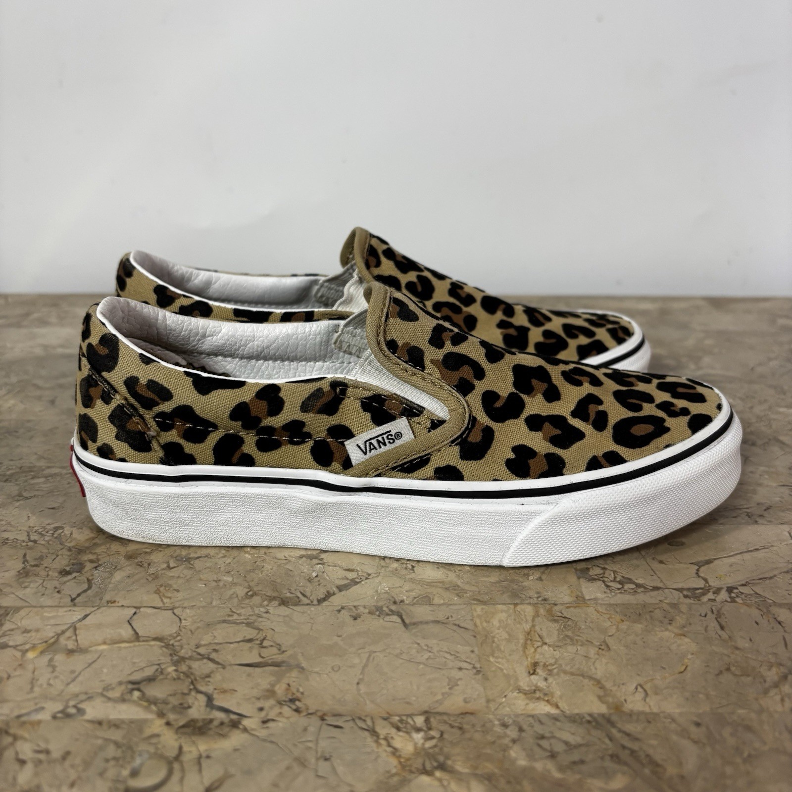 Vans Classic Slip-On Cheetah Print Canvas Skate Shoes Women Size 5 Men 3.5