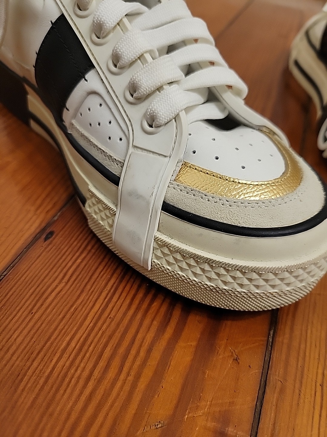 Dolce Gabbana Custom 2.zero Low Top White Gold Street Style Luxury Sneaker 38.5