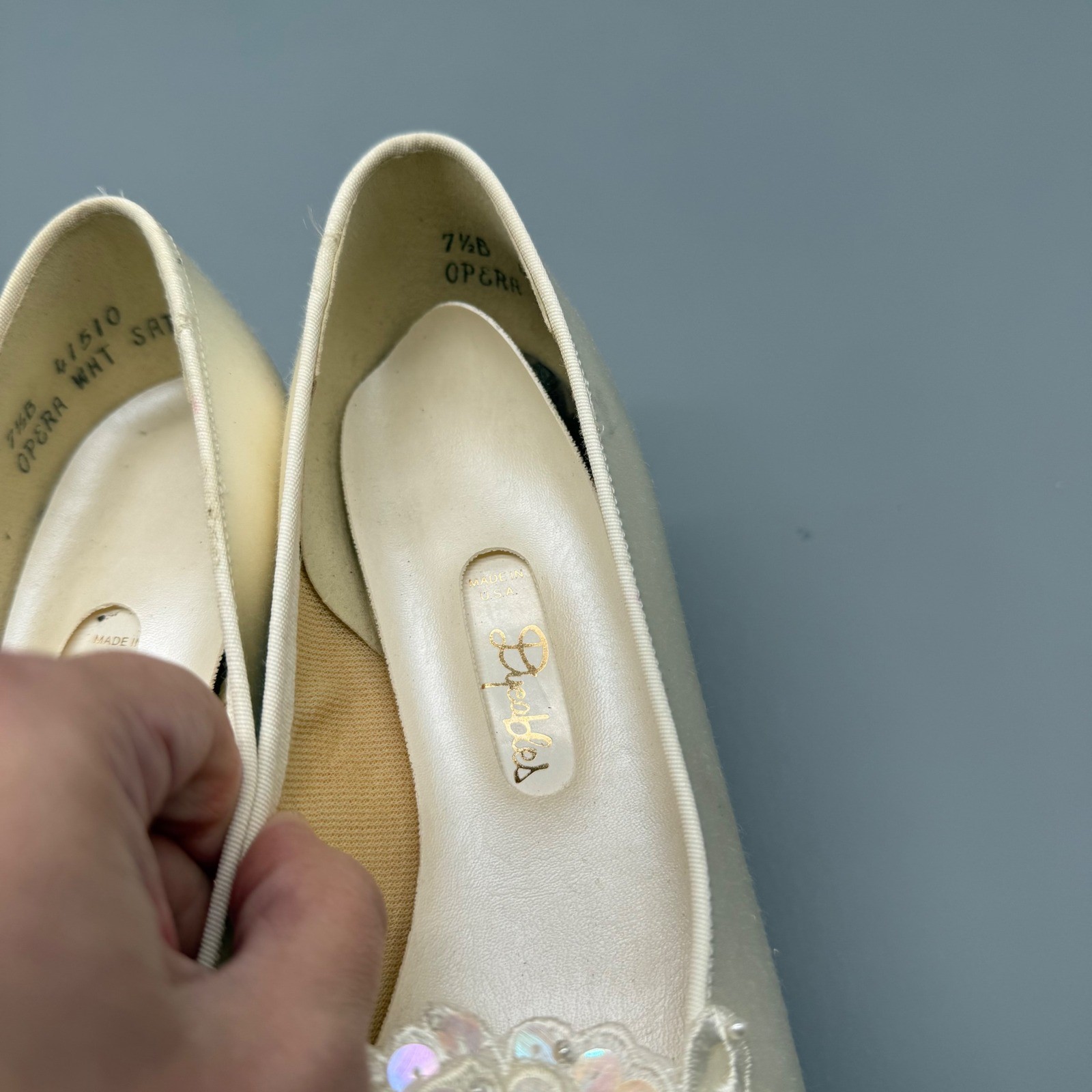 Vintage Dyeables Ivory Satin Kitten Heels Lace Sequin Floral Bridal Pumps 7.5B