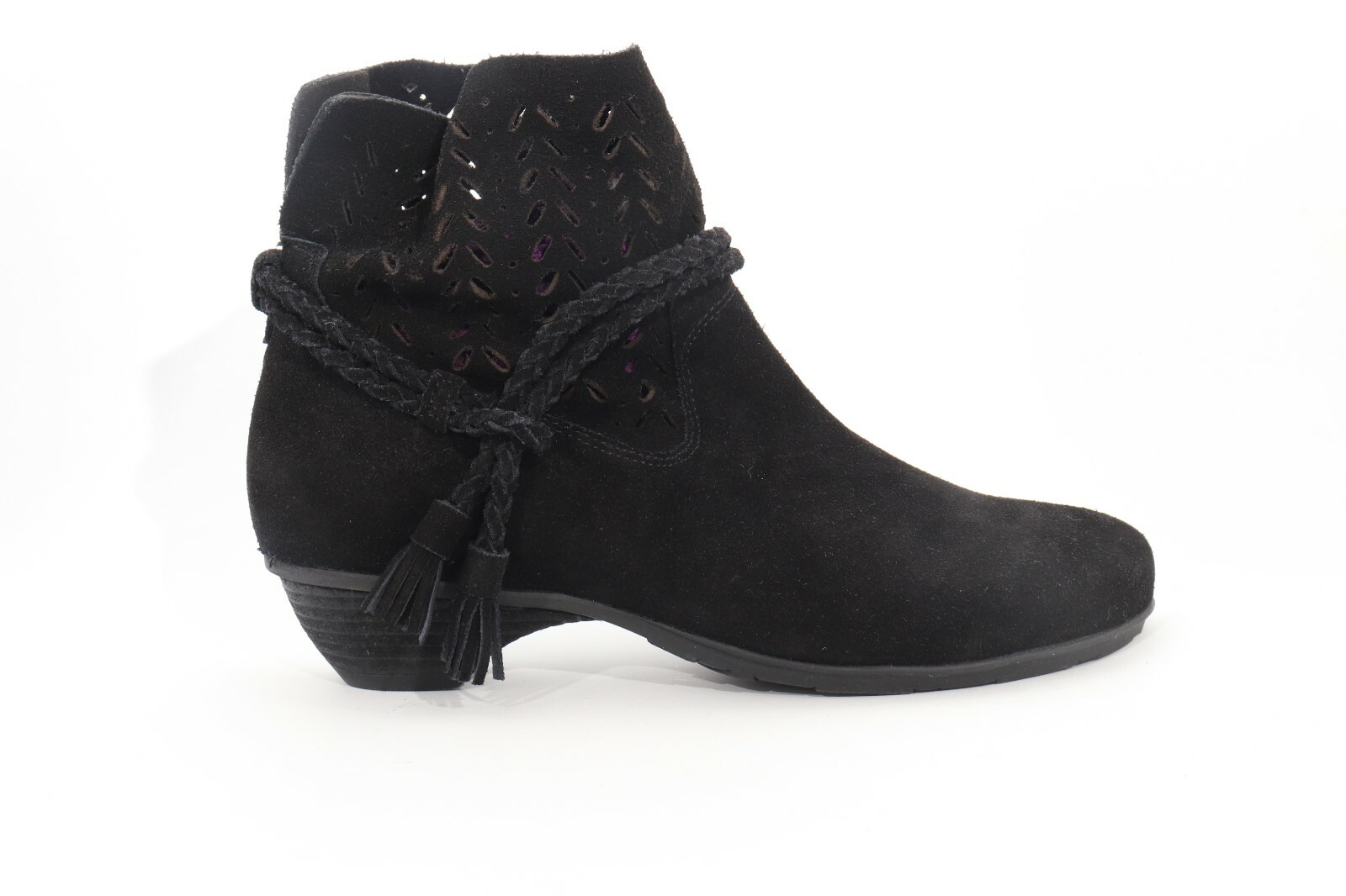 Abeo Women’s Nicole Black Booties Size US 7 Left Boot, Size 8 Right Boot Casual