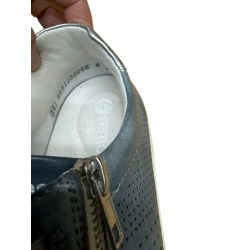 «Remonte» Paris Leather Side Zip Perforated Fashion Sneakers Blue Sz 39(7) Prep