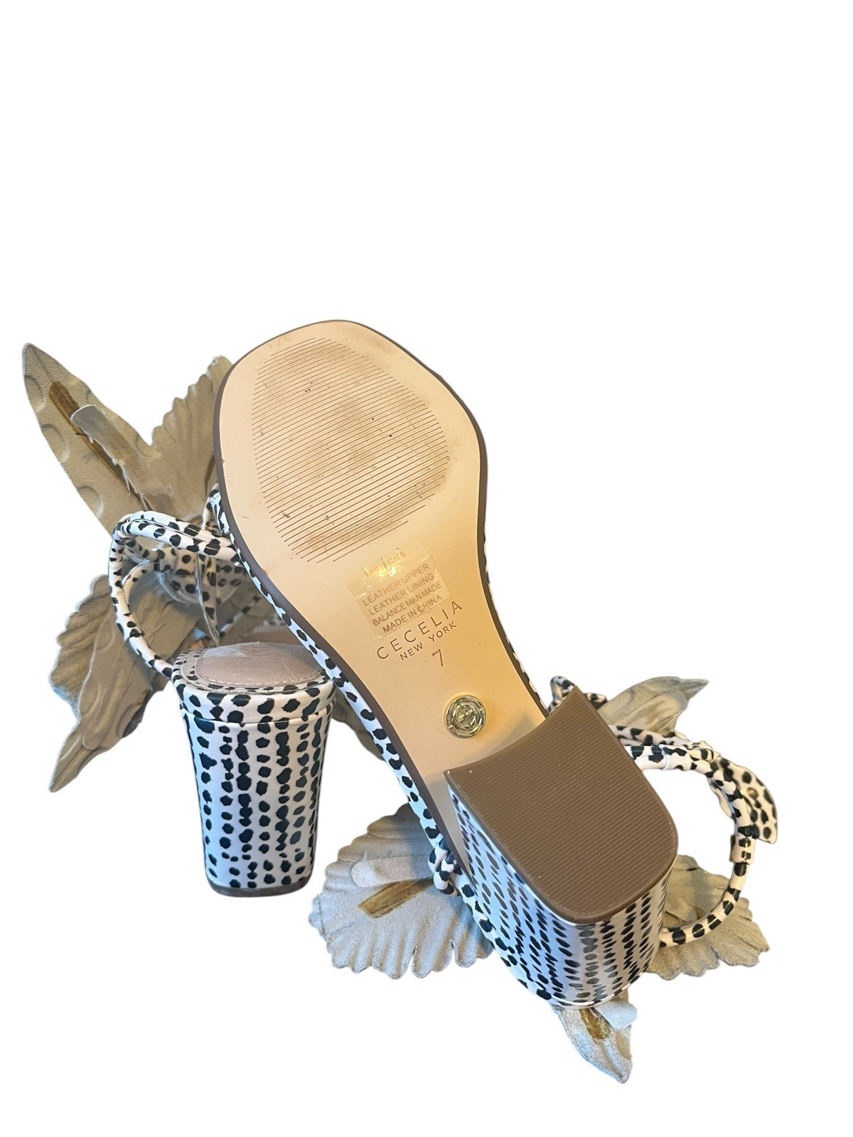 Anthropologie Cecelia New York Hibiscus Heels Size 7 Black White Flowers