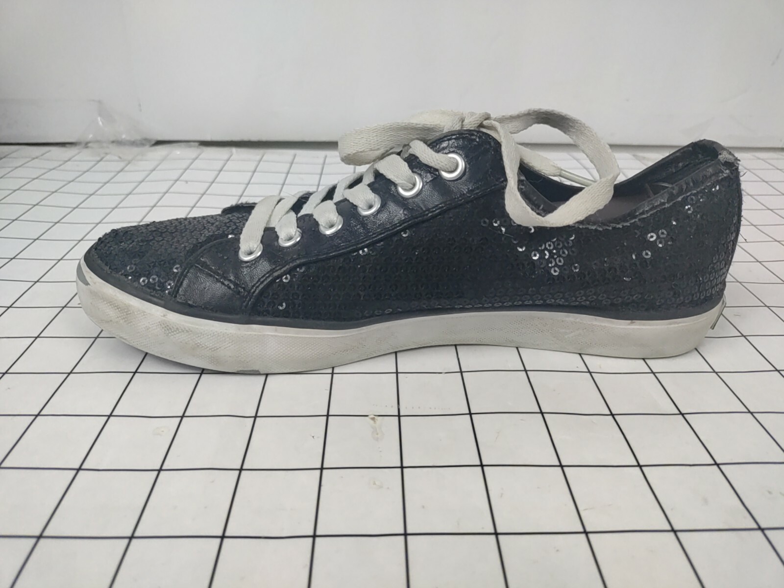 Womens Gotta Flurt Ca-Artesia Sparkly Black Shoes Sneakers Size 9