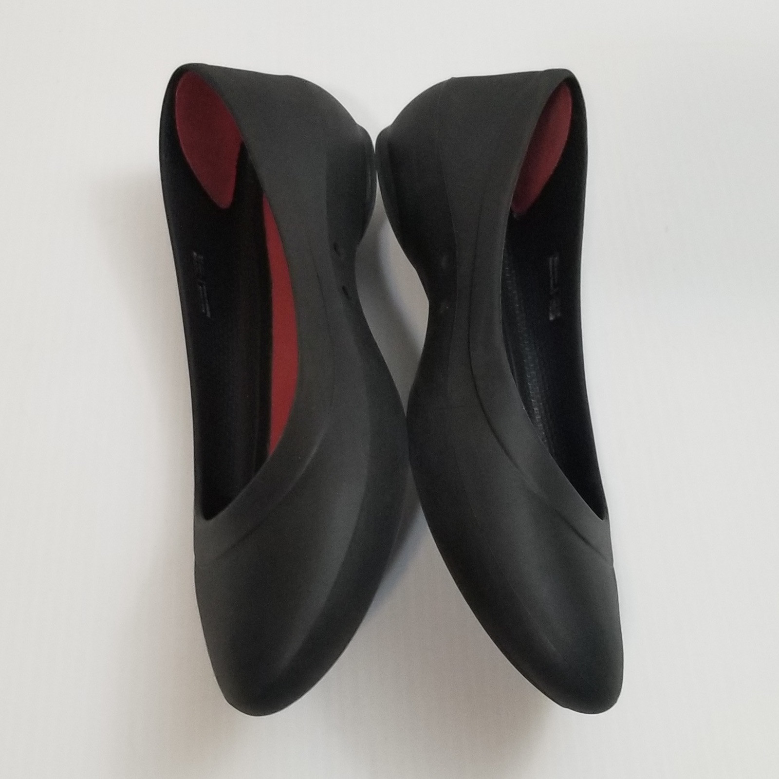 Crocs Shoes Women’s 8 Lina Slip-On Ballet Flats Black Standard Fit 203404