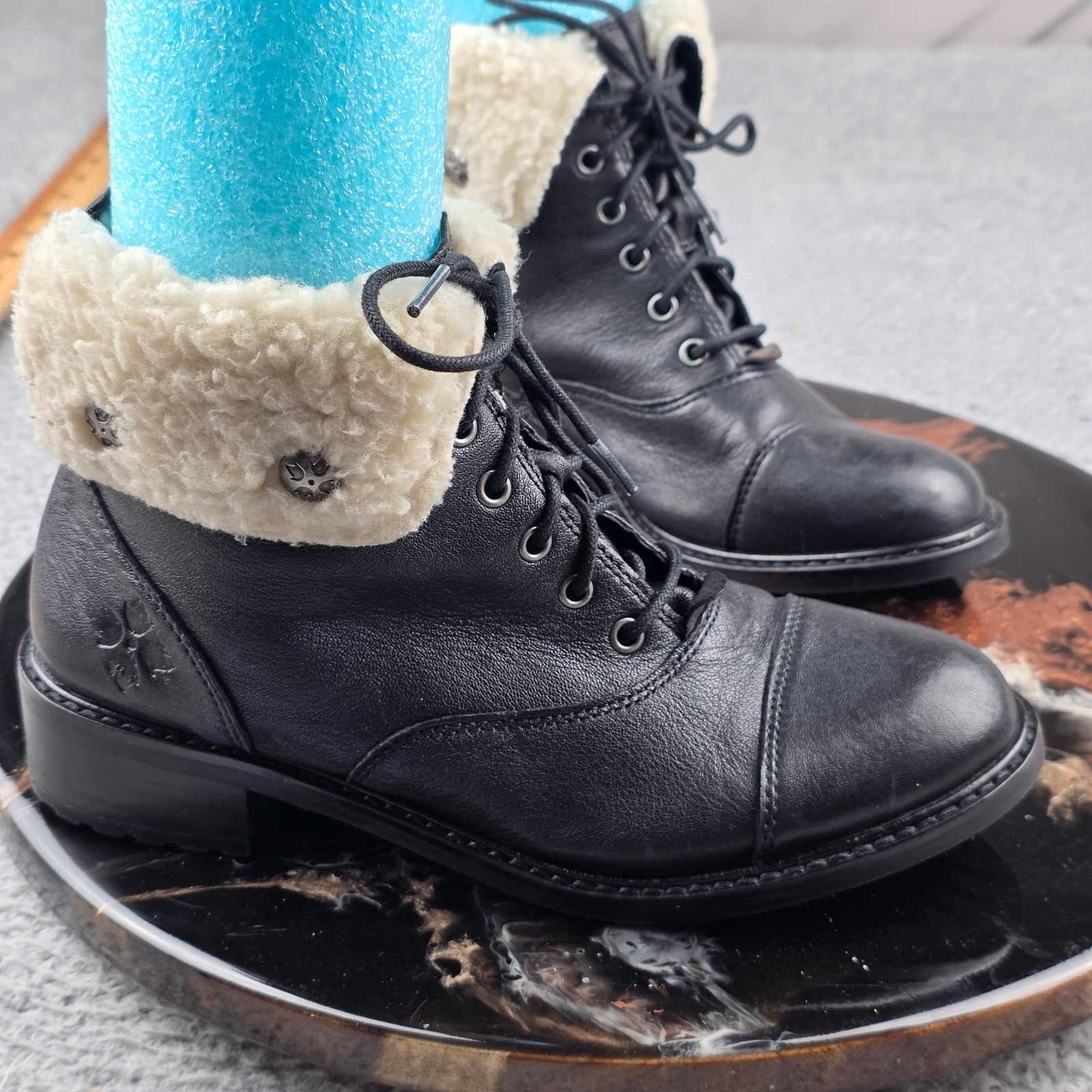 Patricia Nash Leather Ankle Boots Women Lia 2 size 7 Black Shearling Trim Lace