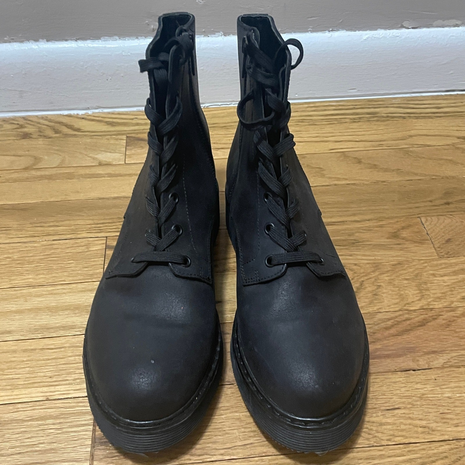 Vince Black Combat Boots Side Zip Platform Lug Sole Lace Up Women’s 10M 40