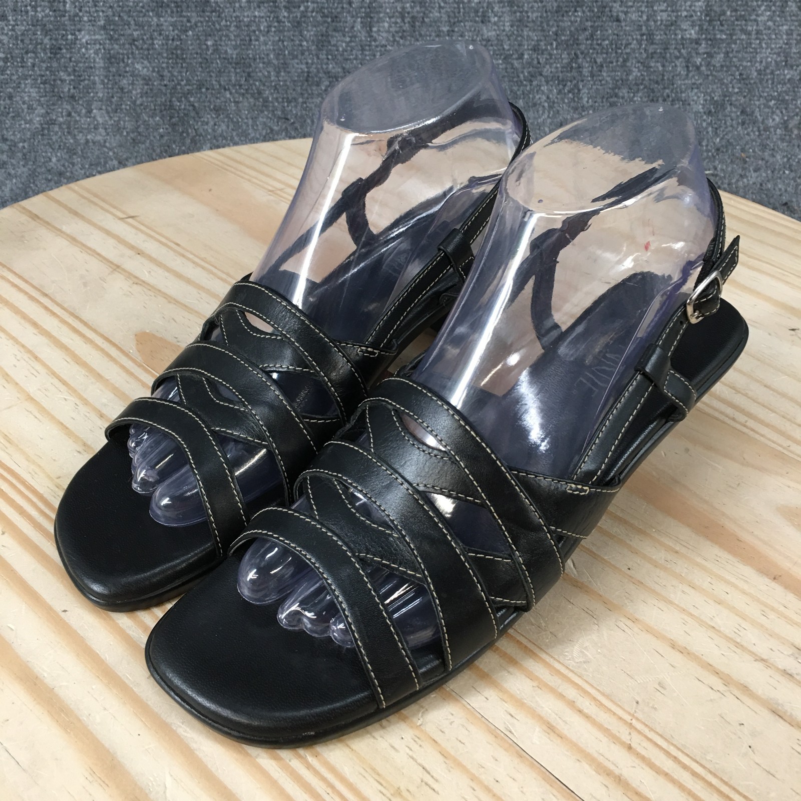 Connie Sandal Womens 7 M Skippy Strappy Slingback Low Heel Leather Casual Black