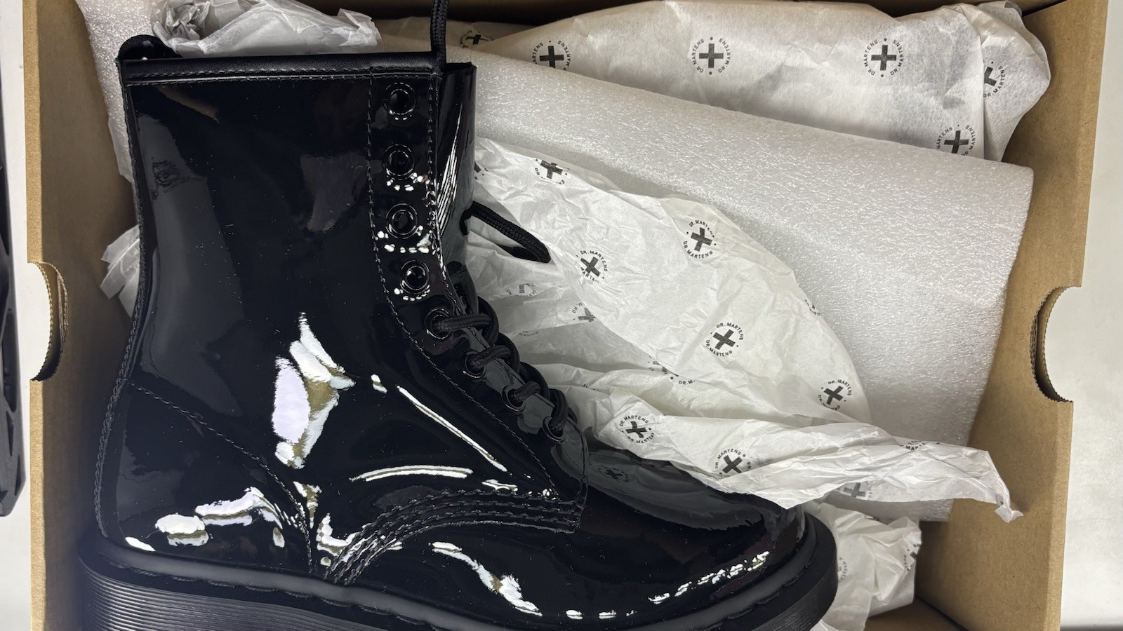 Dr Martens 1460 Mono Patent Leather Lace Up Boots Size 7 Woman