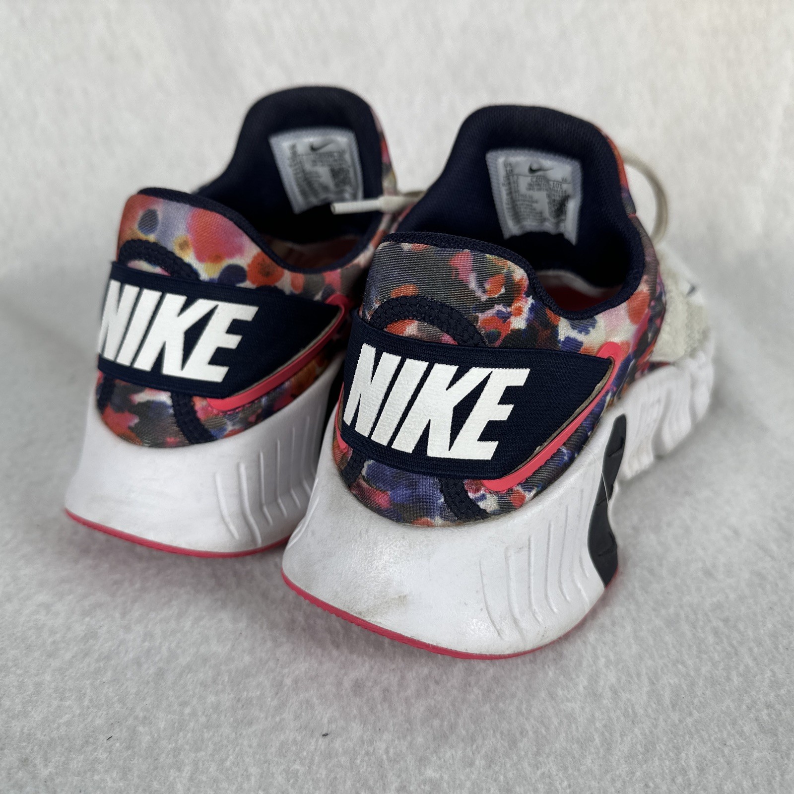 Nike Free Metcon 3 Women’s Size 10 White Pink Multicolor Training Shoes