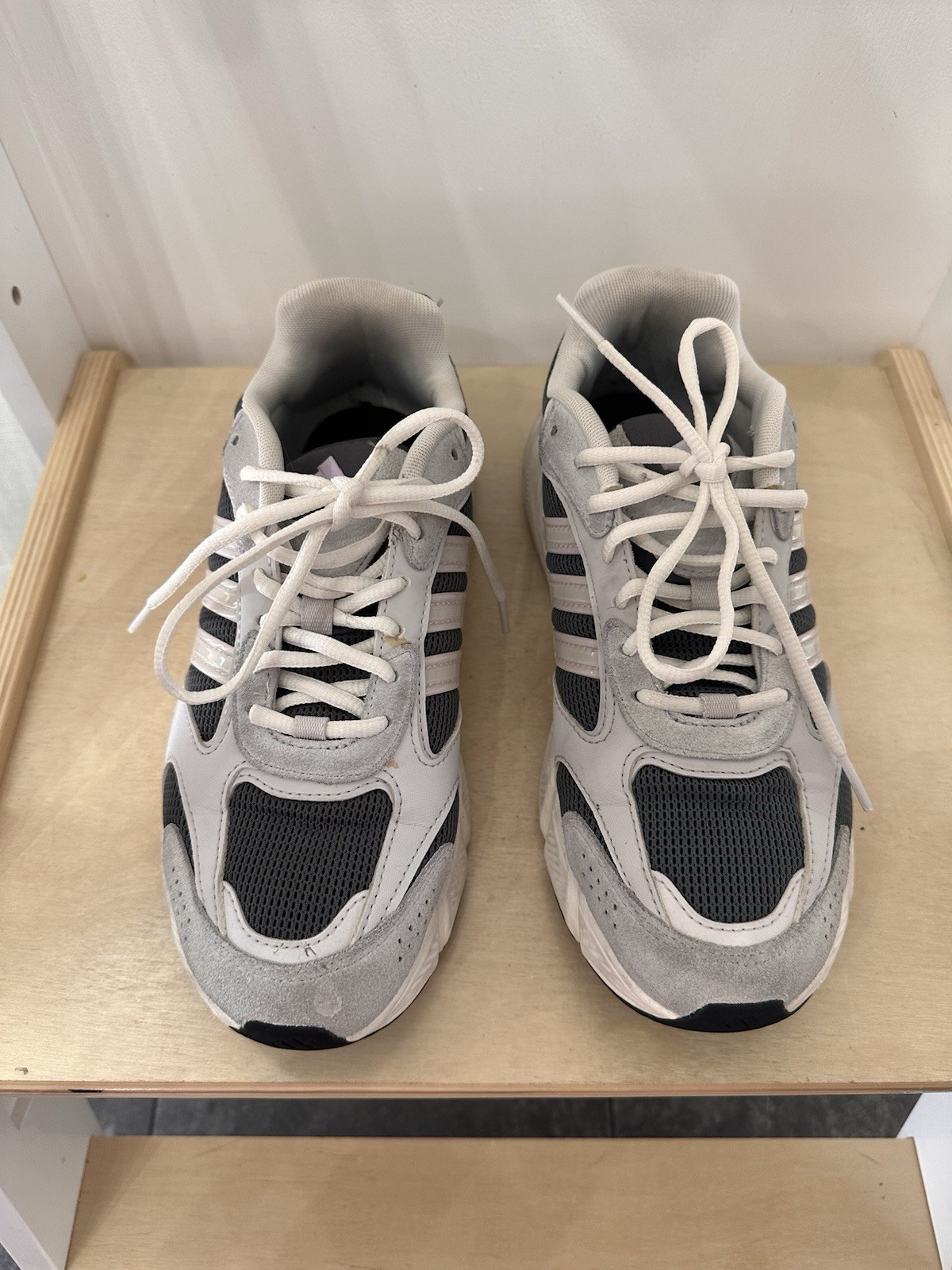 adidas Low Top Lace-Up Athletic Sneakers Gray/White/Black Style Code IG4470