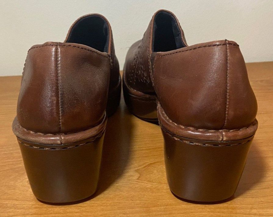 UMBERTO RAFFINI women’s Brown Leather Comfort 2.5″ Heel Comfort Clog Shoe Sze 39