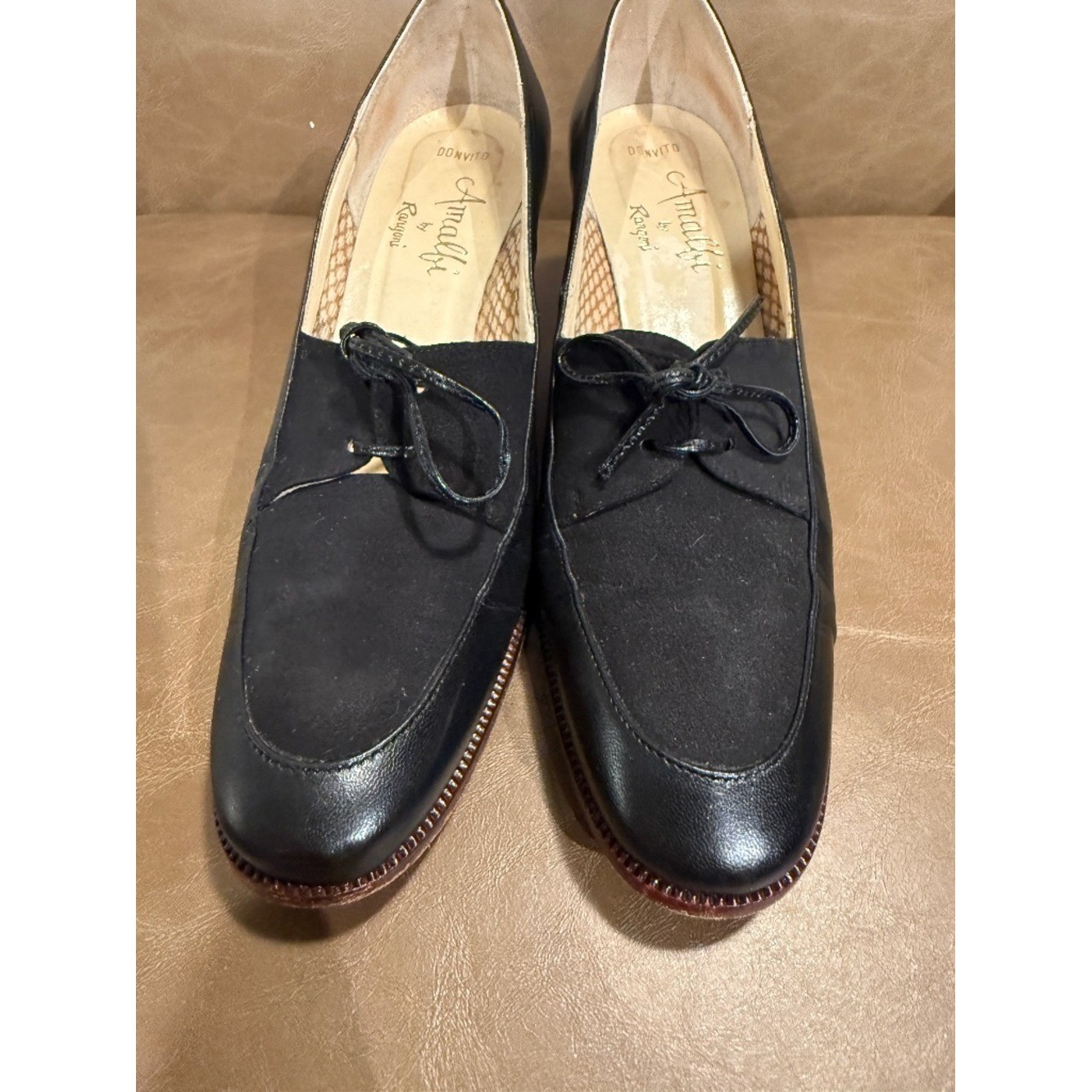 Amalfi by Rangoni Italy Black Leather Kitten Heel Pumps Women 7.5A Narrow