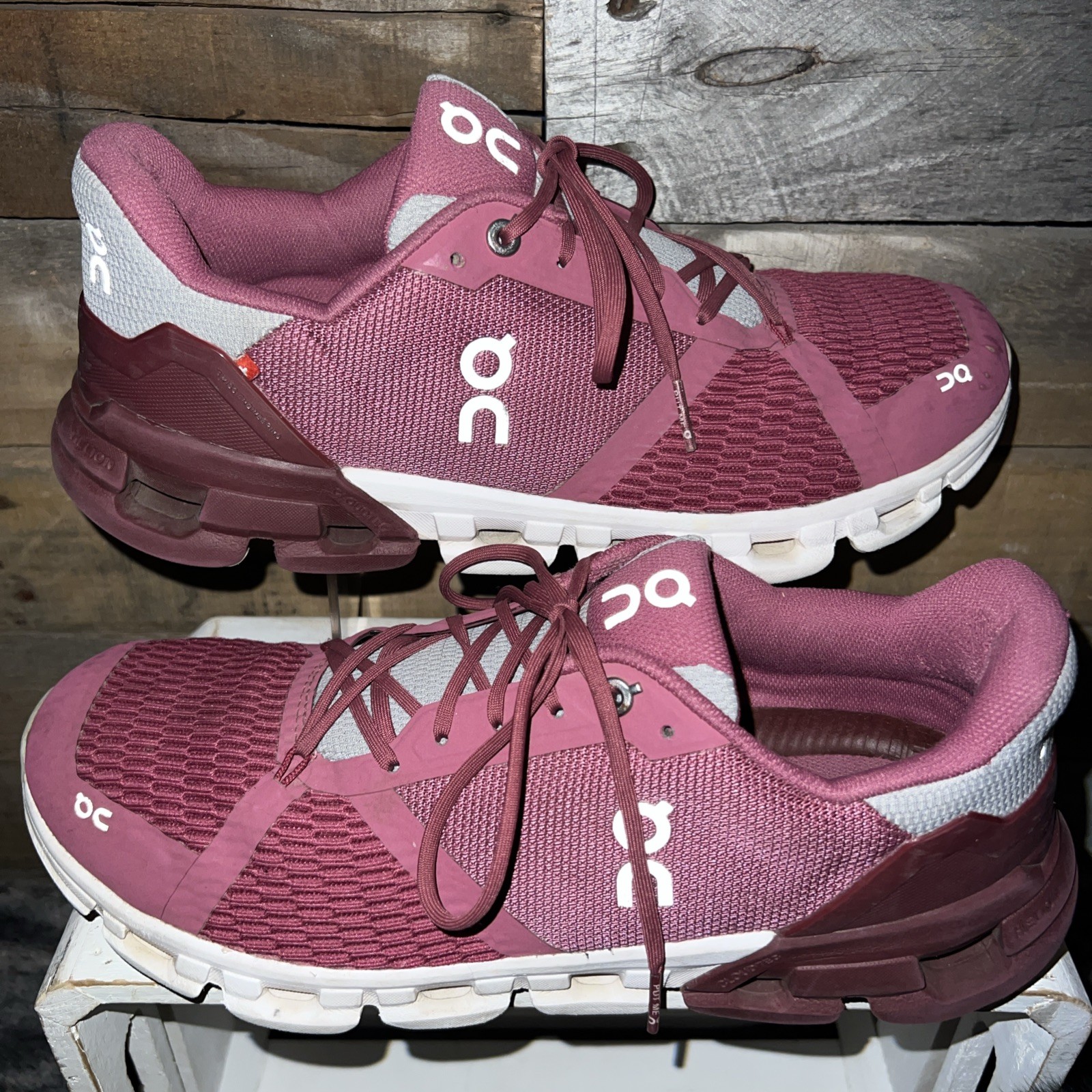 ON Cloud CloudTech Cloudflyer Running Shoes Magenta Mulberry Berry Women’s – 10