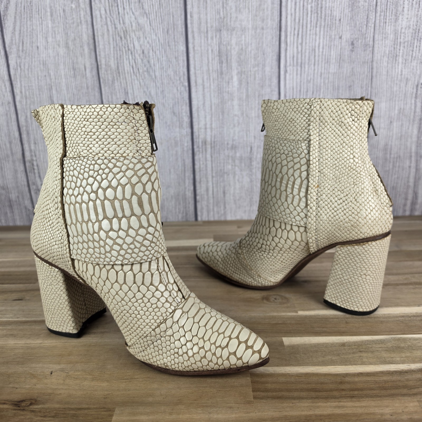 Freebird by Steven – Joey Ankle Booties in White Snake Size 10